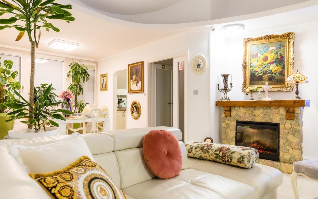 Luxury Apartment Sara أوماغ المظهر الخارجي الصورة